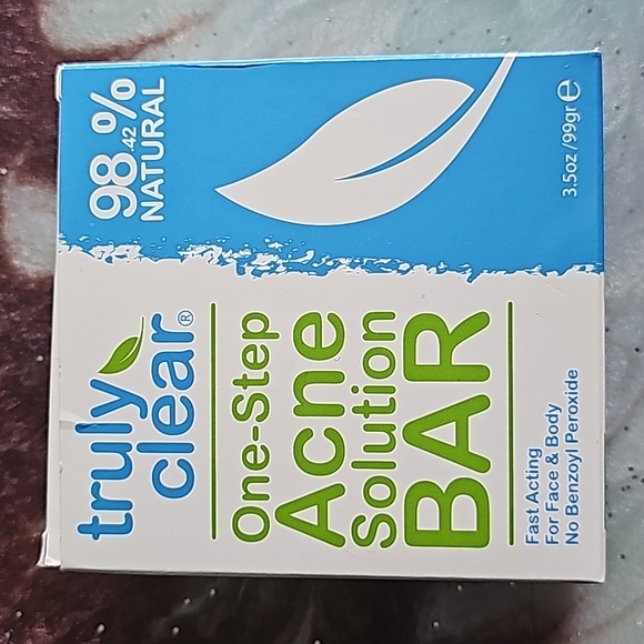 Truly Clear One-Step Acne Solution Bar & Case - Picture 4 of 4